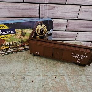 Athearn HO Scale Southern 272251 50ft Boxcar Double Sliding Door